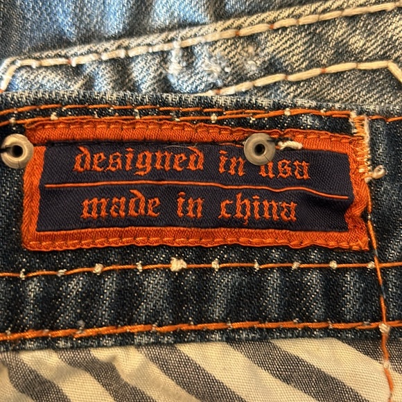 Rock Revival Distressed Jeans - Picture 9 of 11